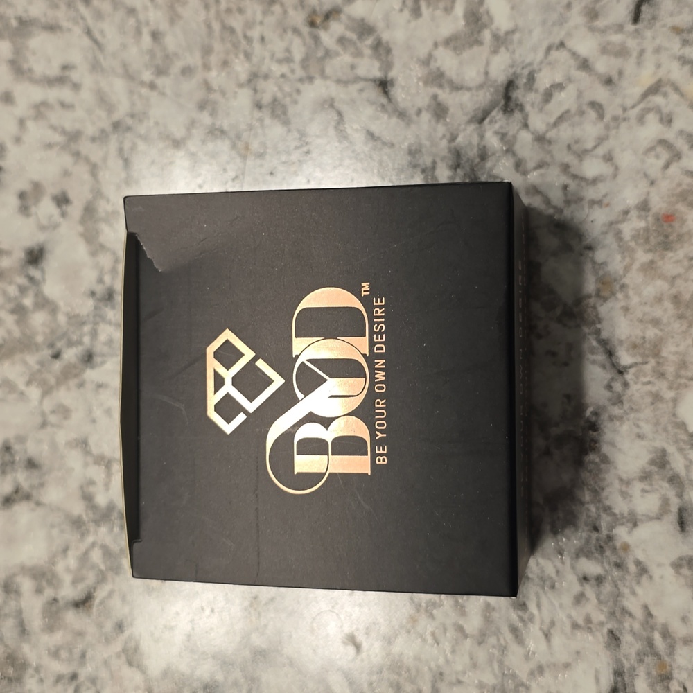 BOD Loose Powder Makeup - Picture 3 of 3